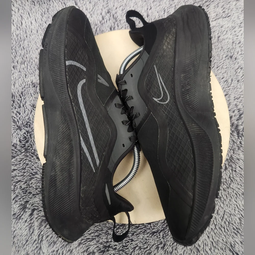 Nike Air Zoom Pegasus 37 Shield Triple Black Running Shoes Mens Size 9.5 - Picture 5 of 9